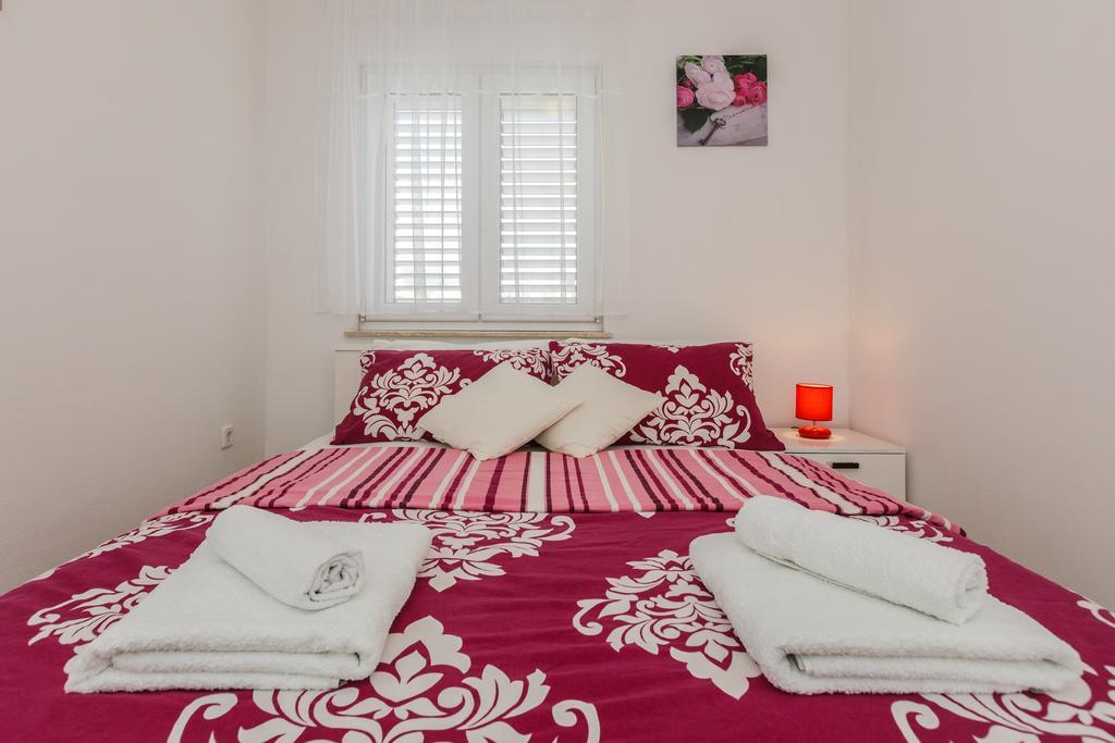Apartment Anna Kaštela Eksteriør billede