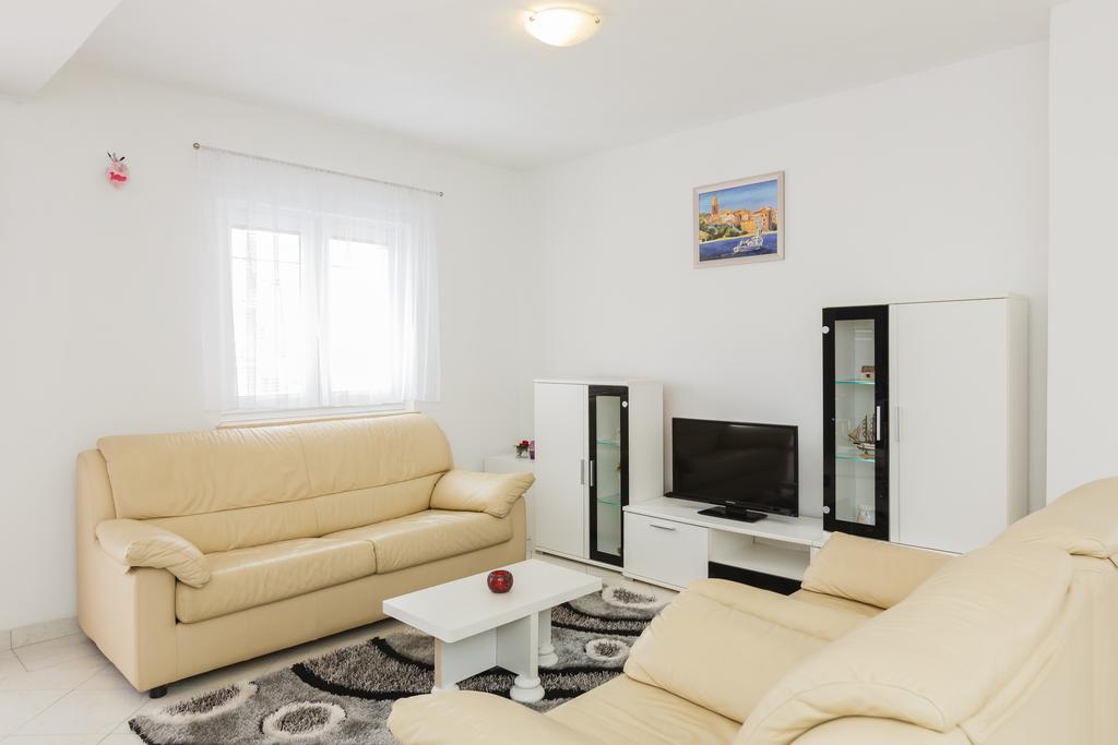 Apartment Anna Kaštela Eksteriør billede